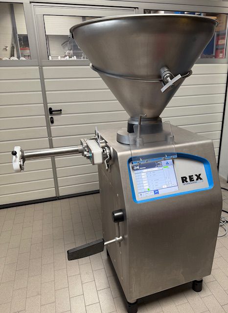 REX RVF 327, year 2017